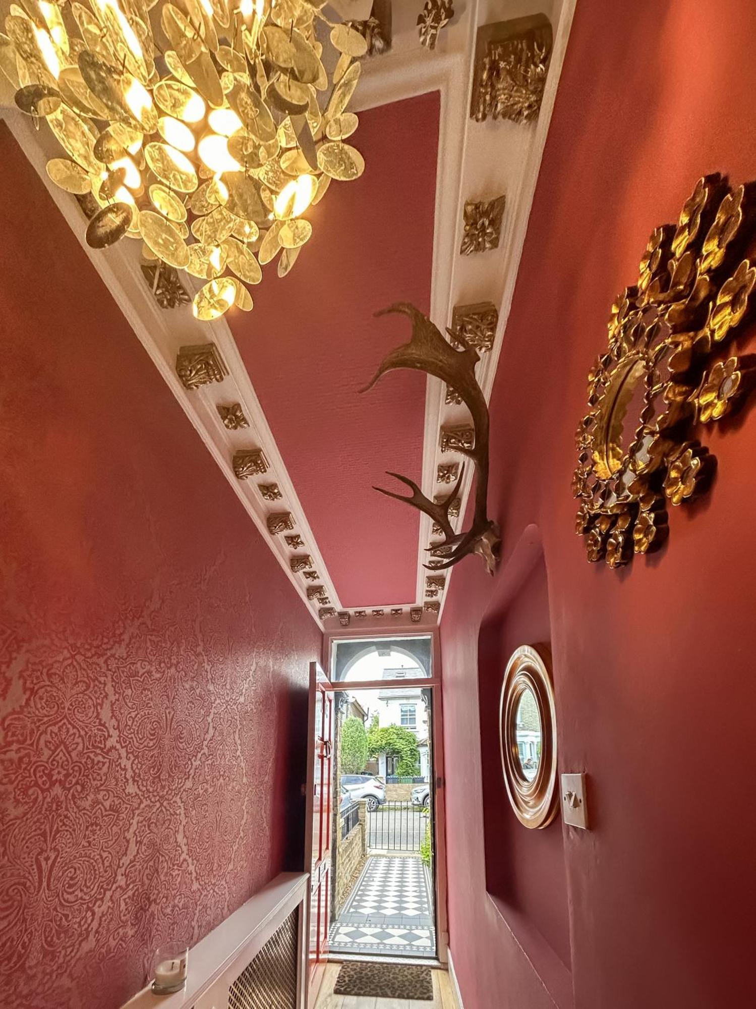 The Crown Loft Ensuite Luxury Accomodation Kingston upon Thames  Exterior foto